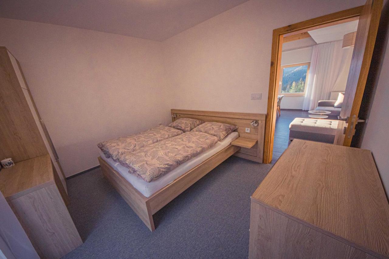 Zore Jasna Apartments デマノブスカ・ドリーナ エクステリア 写真